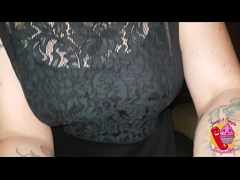 ❤️ 放蕩的繼妹給了他口交和西班牙語 ☑ 硬色情 在我們 ❤